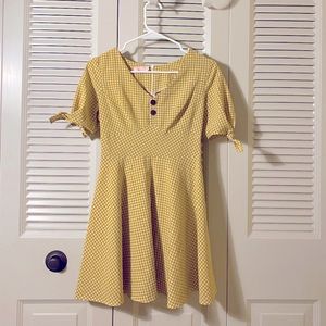 Checked pattern yellow dress